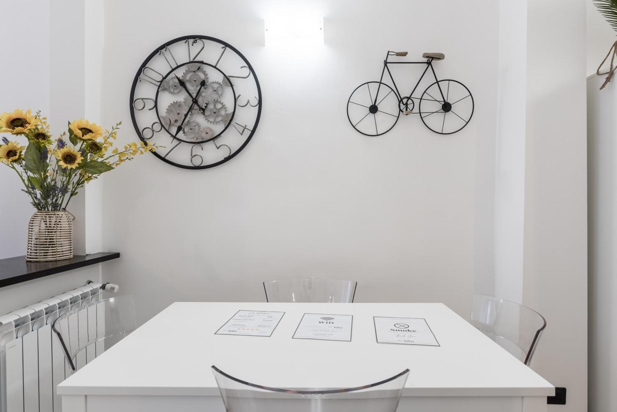 Acquario 5 Minuti, 1Br , Free A-C, Wifi & Netflix "City Center" By Tilo Genoa Bagian luar foto