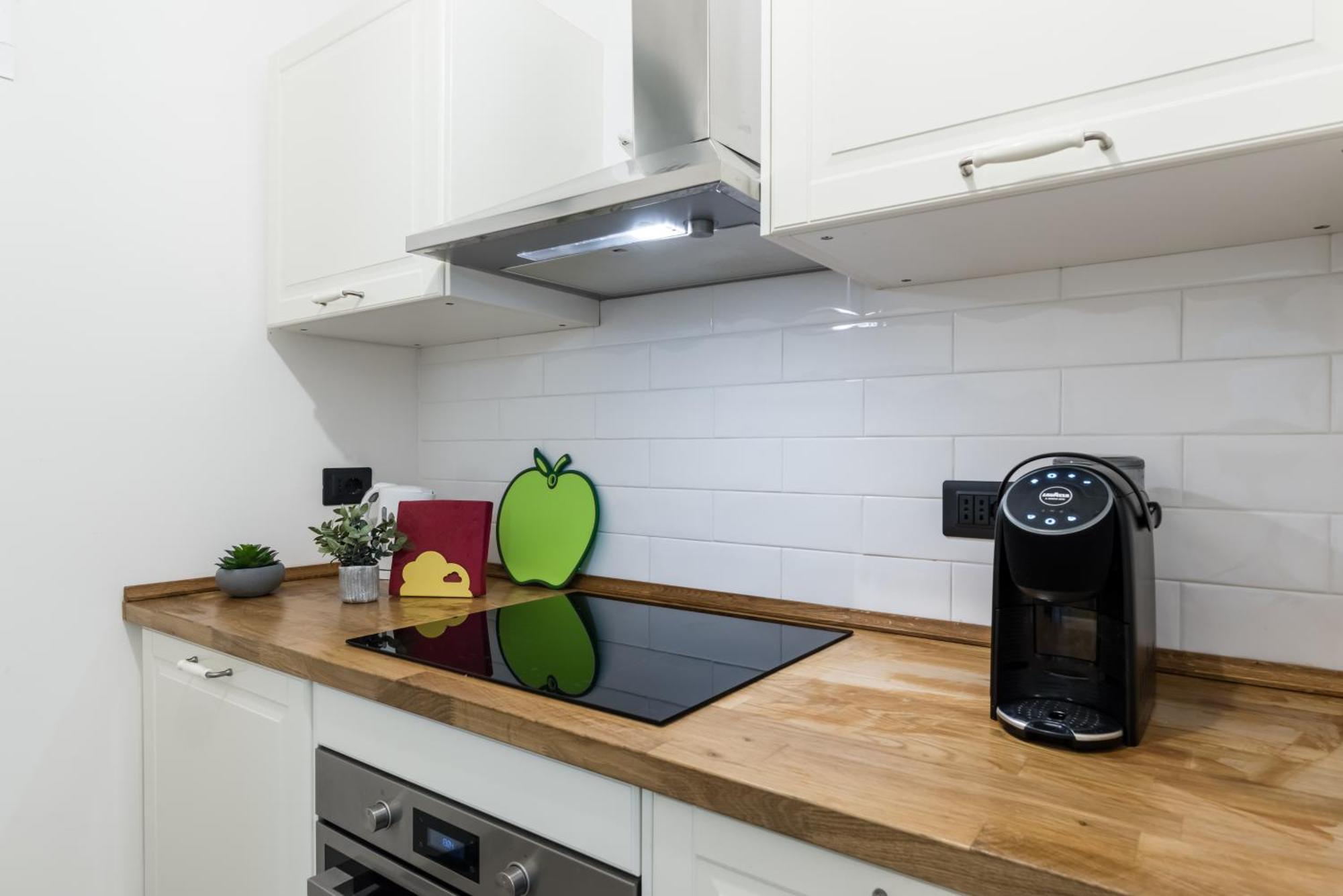 Acquario 5 Minuti, 1Br , Free A-C, Wifi & Netflix "City Center" By Tilo Genoa Bagian luar foto