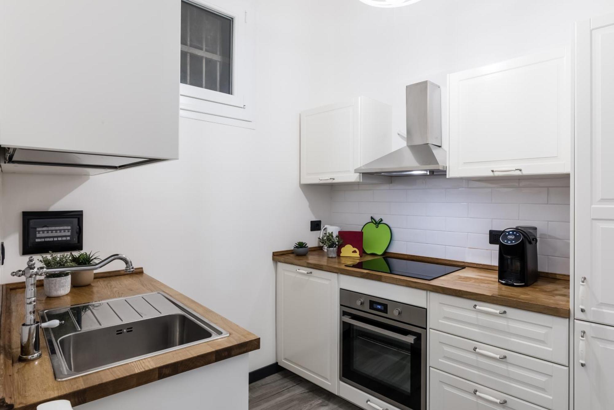 Acquario 5 Minuti, 1Br , Free A-C, Wifi & Netflix "City Center" By Tilo Genoa Bagian luar foto