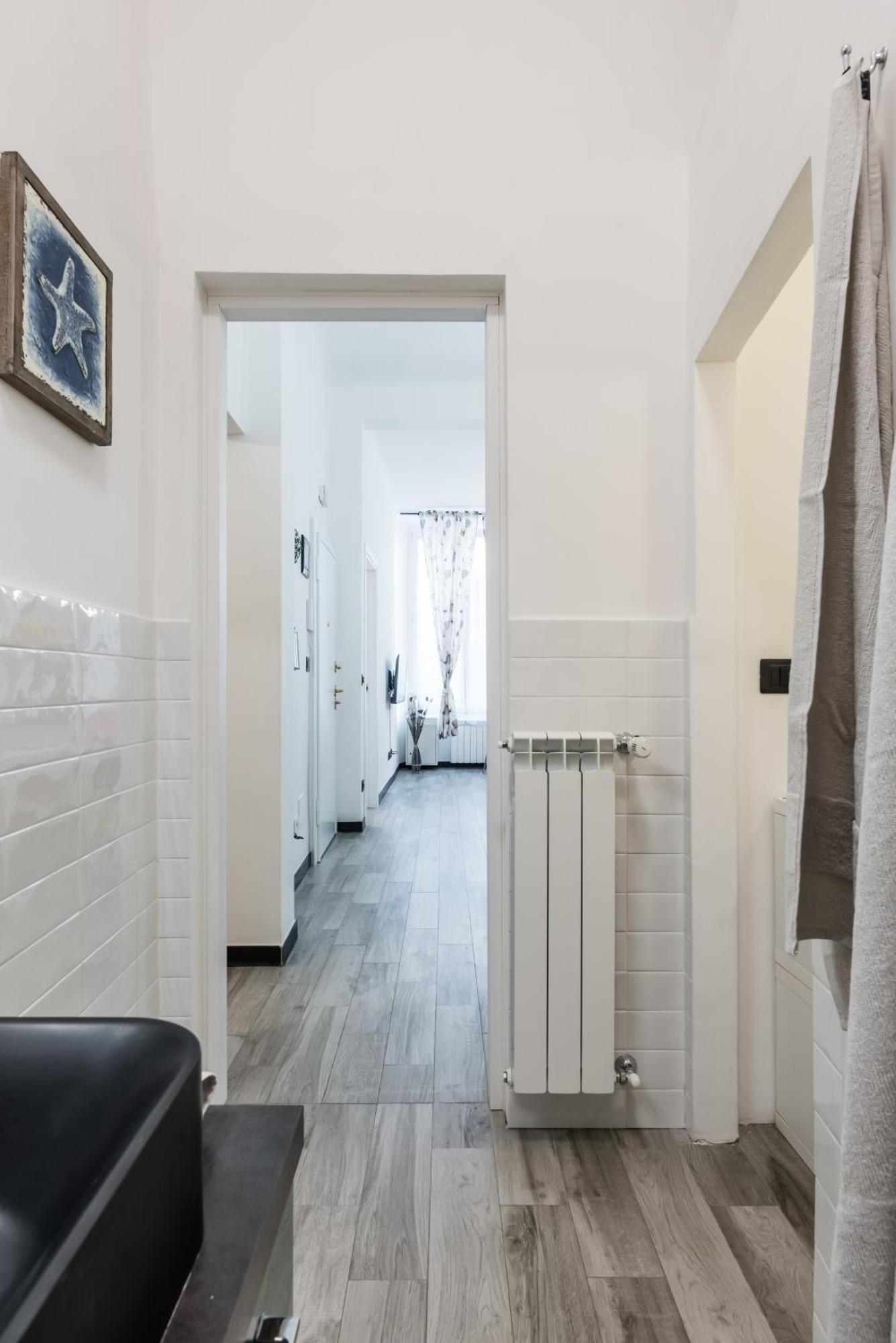 Acquario 5 Minuti, 1Br , Free A-C, Wifi & Netflix "City Center" By Tilo Genoa Bagian luar foto