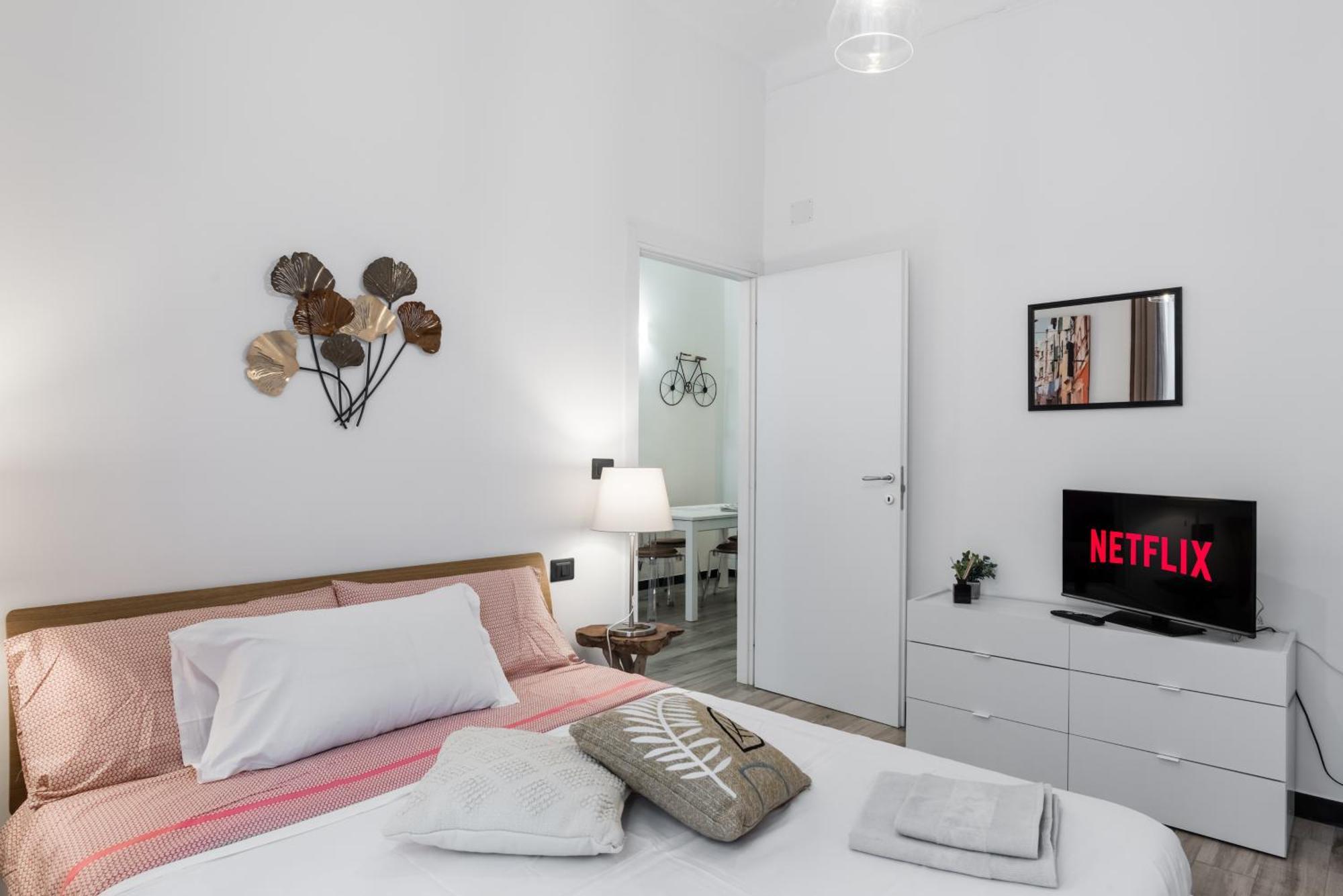 Acquario 5 Minuti, 1Br , Free A-C, Wifi & Netflix "City Center" By Tilo Genoa Bagian luar foto